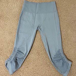 Lululemon In The Flow crops